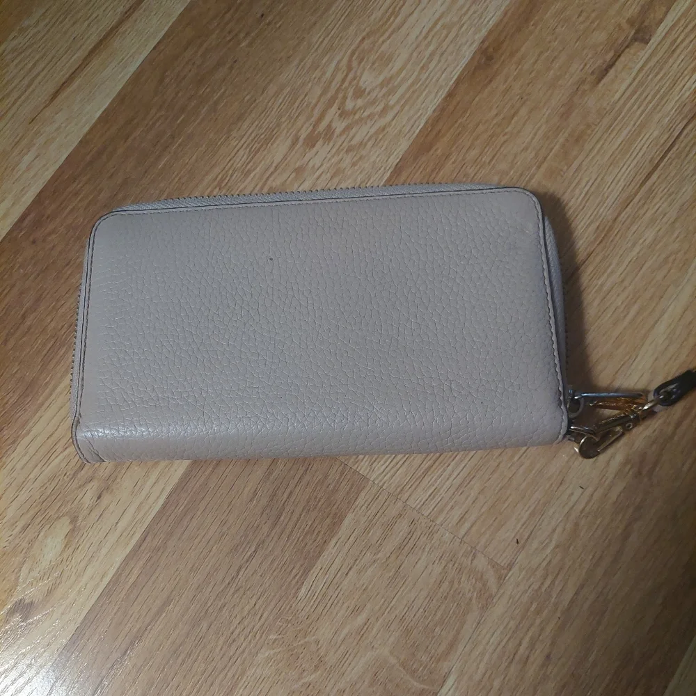Michael Kors Light Pink Pebbled Leather Wristlet - Picture 2 of 4